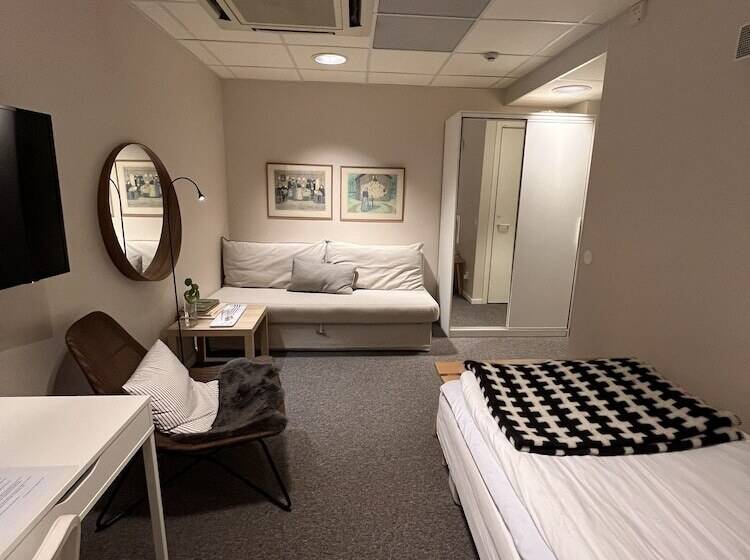 בית מלון כפרי L Garvaren