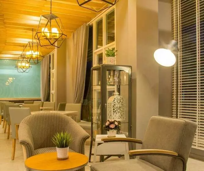 בית מלון כפרי The Bliss Ubon