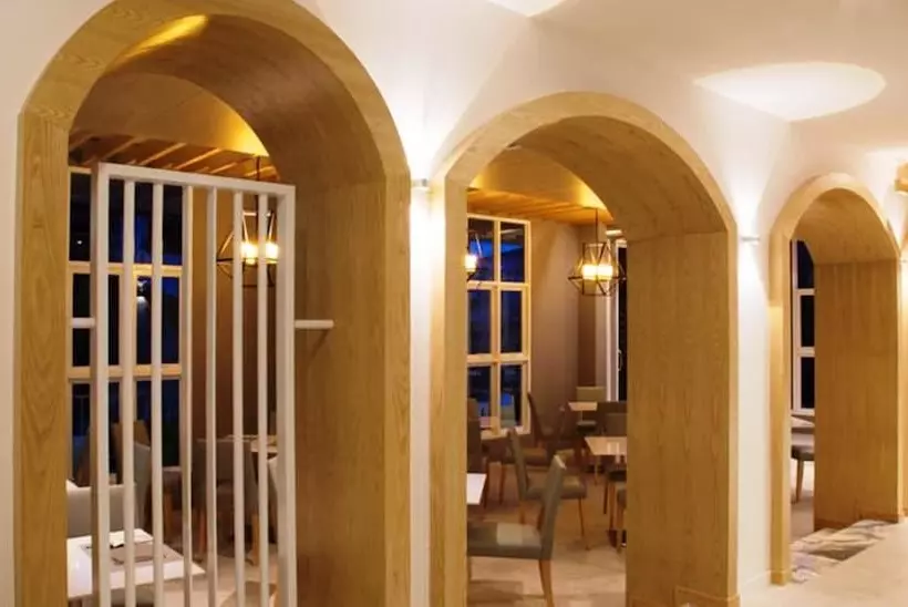 בית מלון כפרי The Bliss Ubon