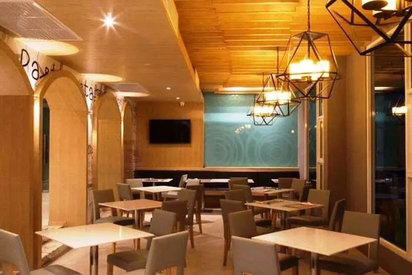 בית מלון כפרי The Bliss Ubon