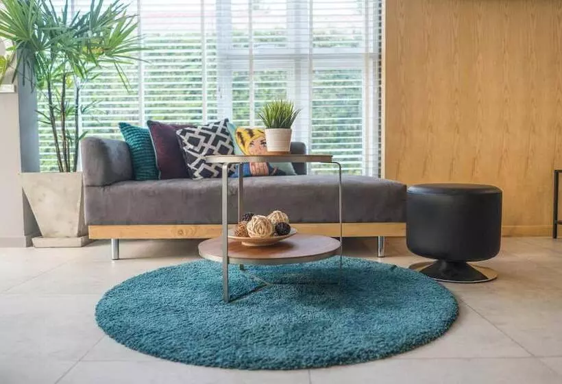 בית מלון כפרי The Bliss Ubon