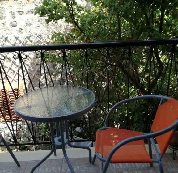 μαχη ενοικιαζόμενα δωμάτια