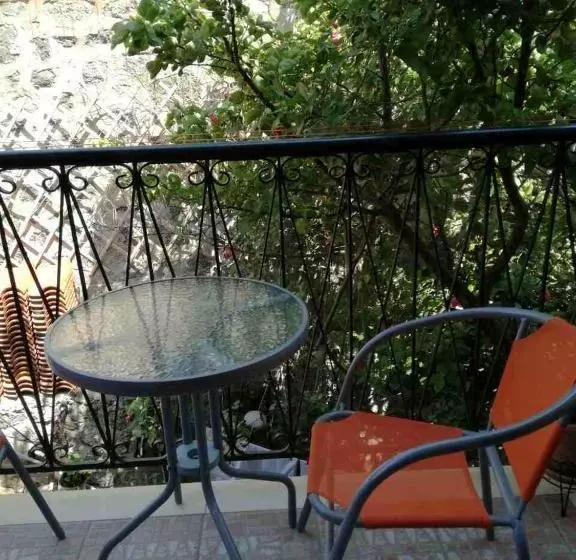 μαχη ενοικιαζόμενα δωμάτια