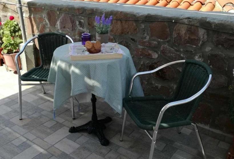 μαχη ενοικιαζόμενα δωμάτια