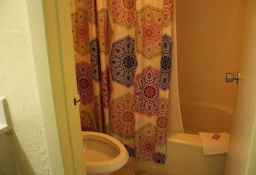 فندق على الطريق Lambert Inn