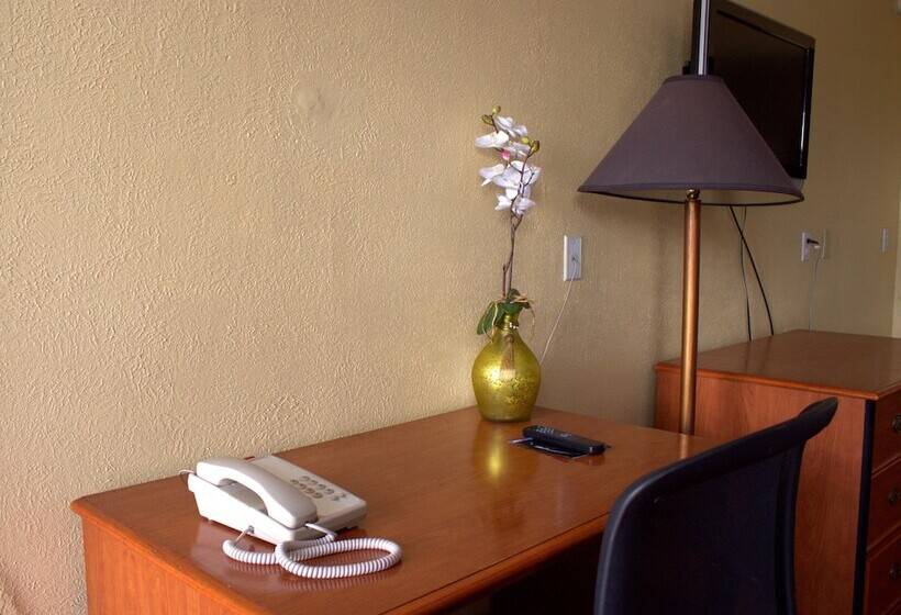 فندق على الطريق Lambert Inn