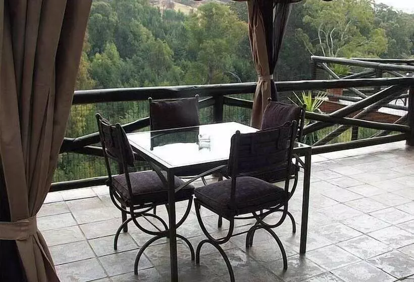 پانسیون Coral Tree Inn