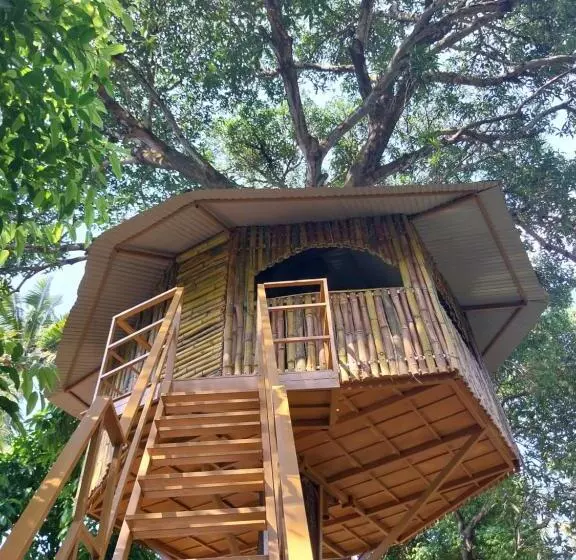 پانسیون Eden Garden Farm Stay
