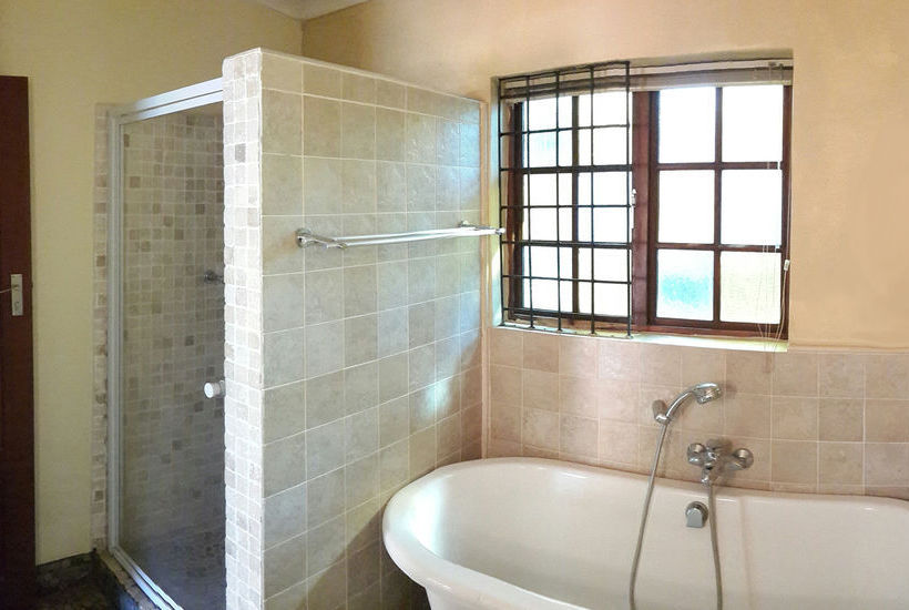 ペンション El Roi Guest Lodge