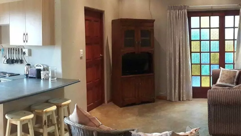 بنسيون El Roi Guest Lodge