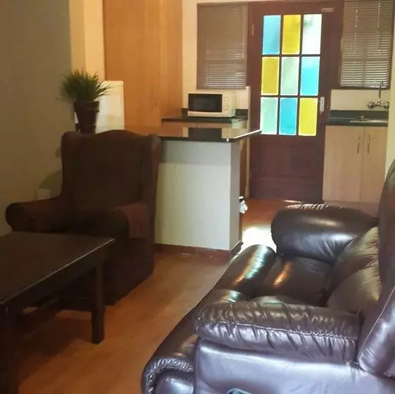 بنسيون El Roi Guest Lodge