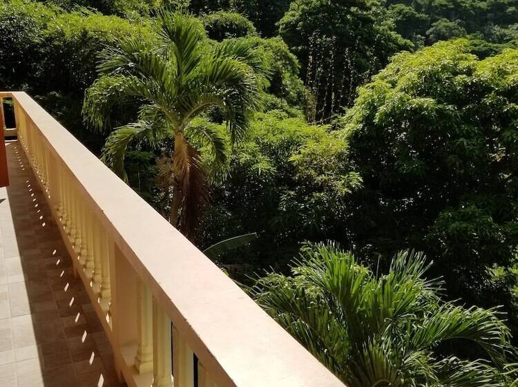 پانسیون Grand View Guesthouse