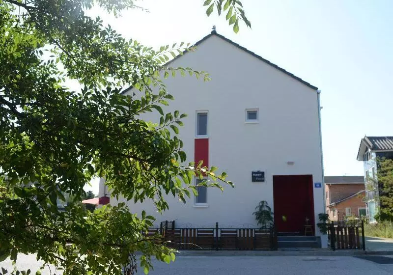 Пансион Incheon Airport Happy Place Guesthouse