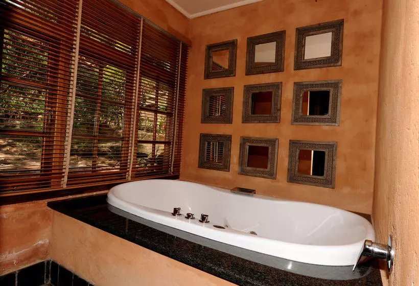 膳宿费 Sherewood Lodge