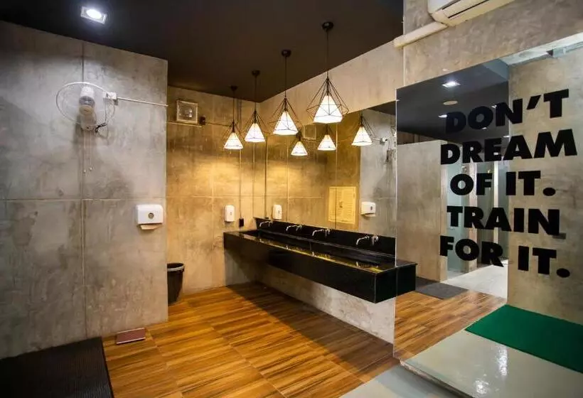 Sea Paradise Hotel Sattahip