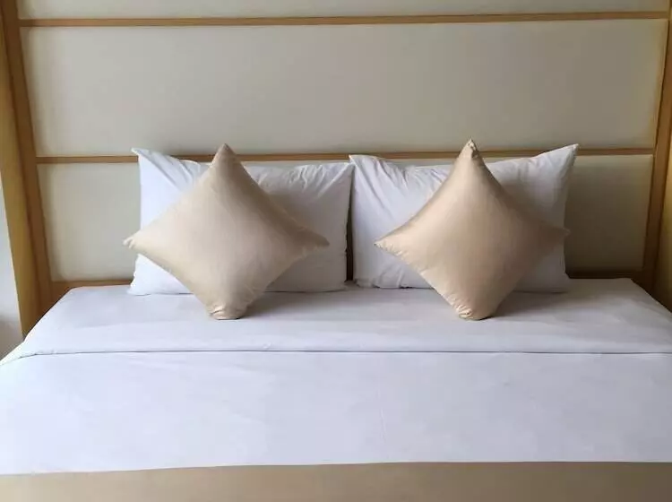 Bluesky Serviced Apartment Airport Plaza