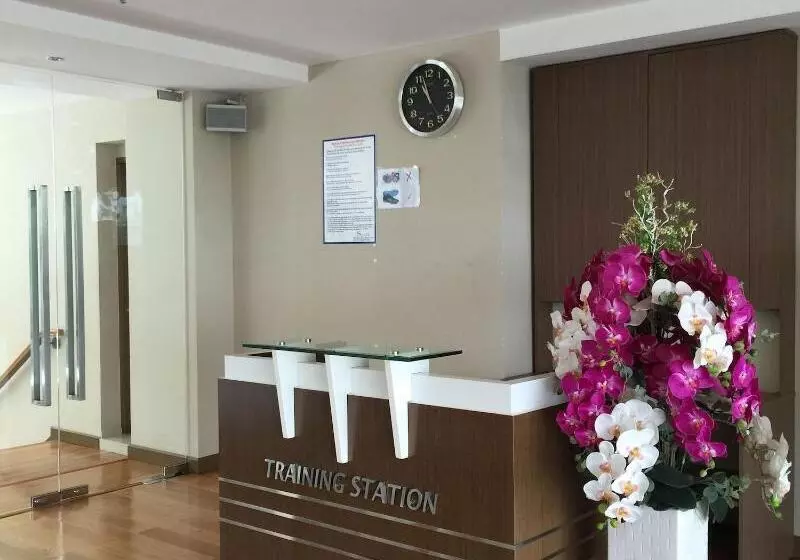 Bluesky Serviced Apartment Airport Plaza