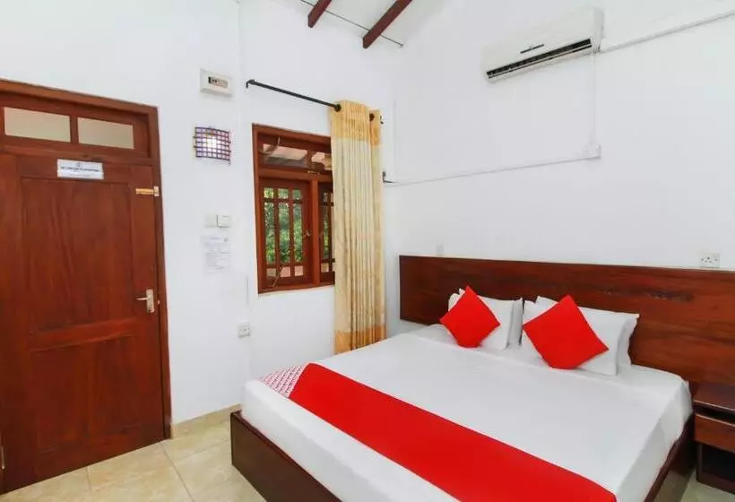 Hotel Airport Green View Resort