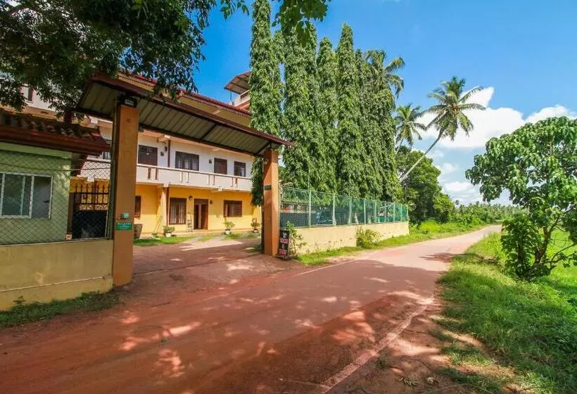 Hotel Airport Green View Resort