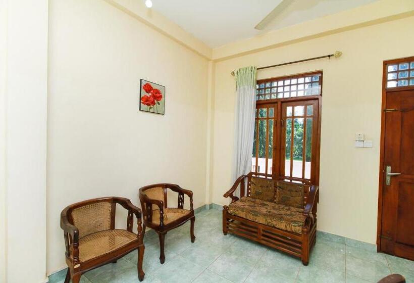 בית מלון כפרי Airport Green View Resort