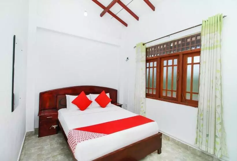 Hotel Airport Green View Resort