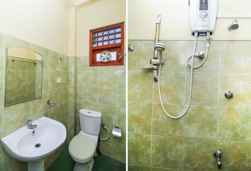 בית מלון כפרי Airport Green View Resort