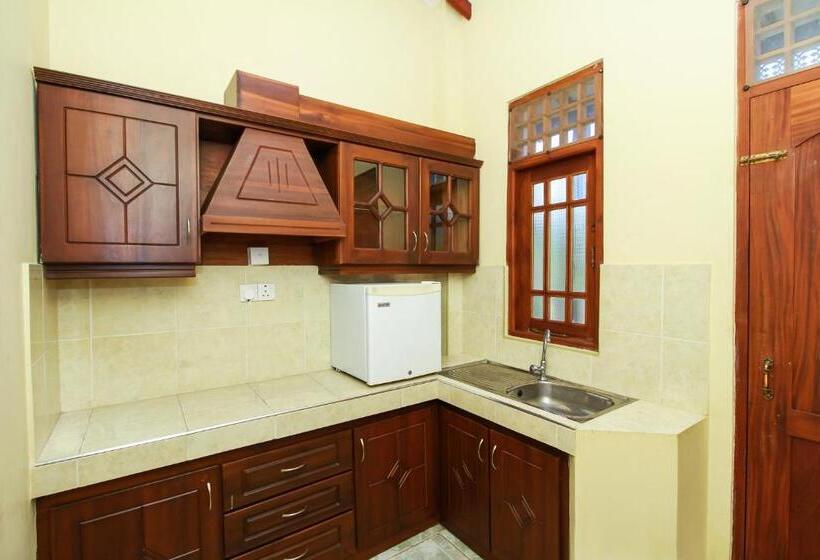 בית מלון כפרי Airport Green View Resort