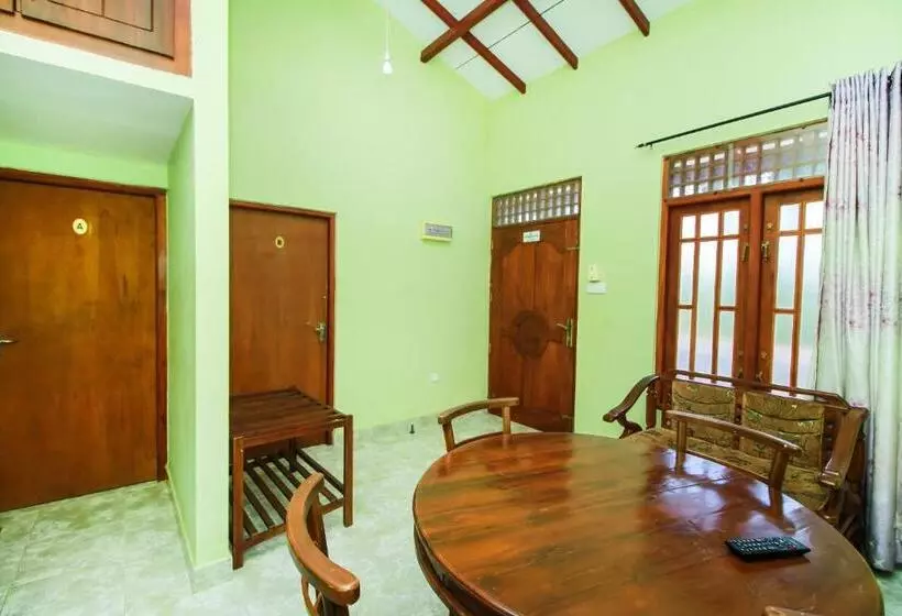 Hotel Airport Green View Resort