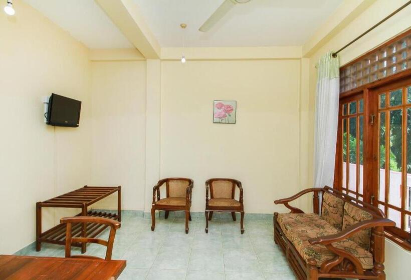 Отель Airport Green View Resort