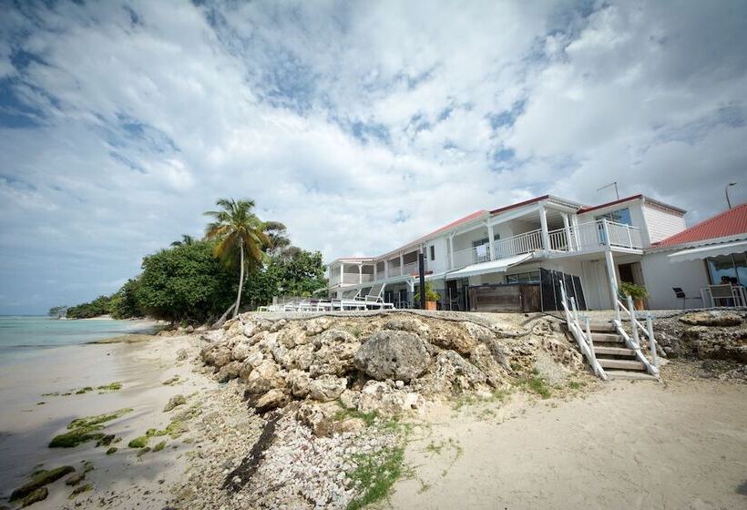 هتل Coco Beach Mariegalante