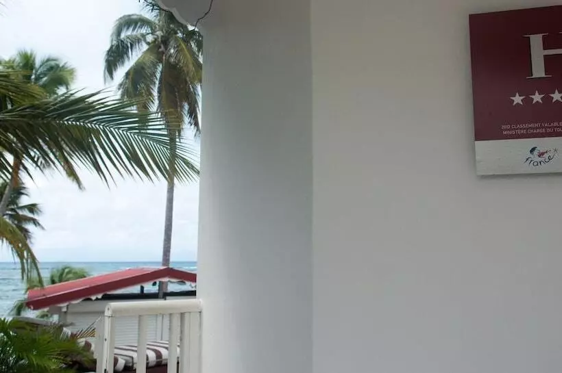 هتل Coco Beach Mariegalante