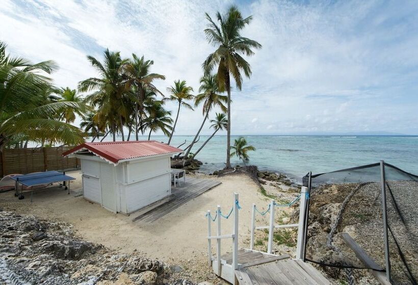 هتل Coco Beach Mariegalante