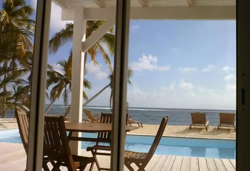 هتل Coco Beach Mariegalante