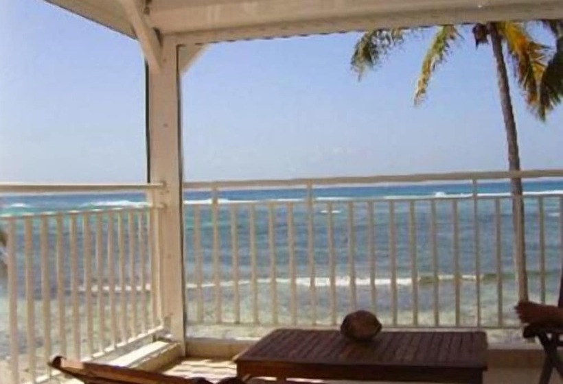 هتل Coco Beach Mariegalante