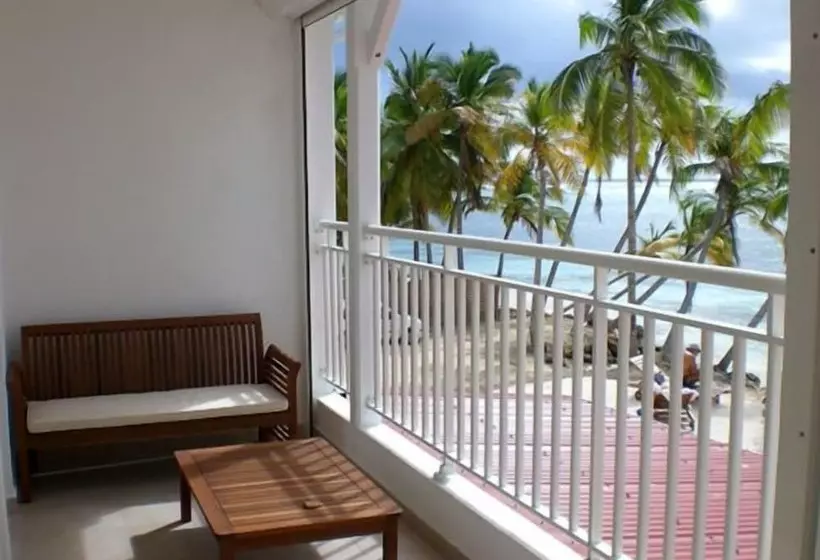 هتل Coco Beach Mariegalante