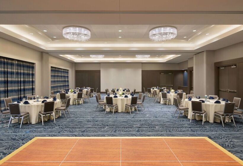 호텔 Embassy Suites By Hilton The Woodlands At Hughes Landing