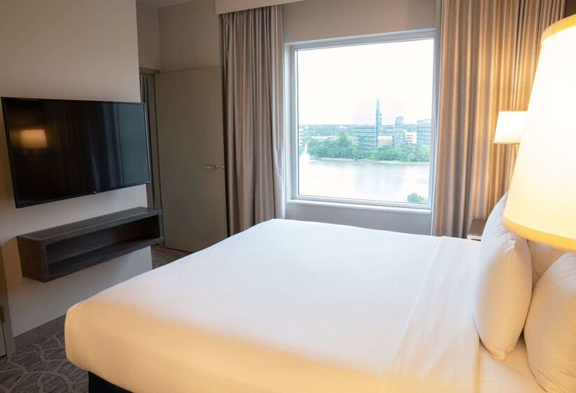 호텔 Embassy Suites By Hilton The Woodlands At Hughes Landing