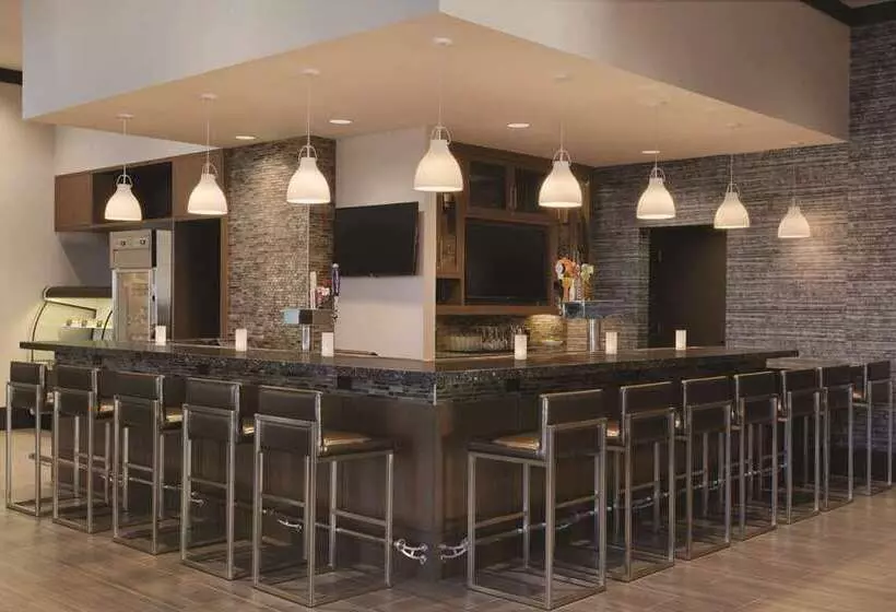 호텔 Embassy Suites By Hilton The Woodlands At Hughes Landing