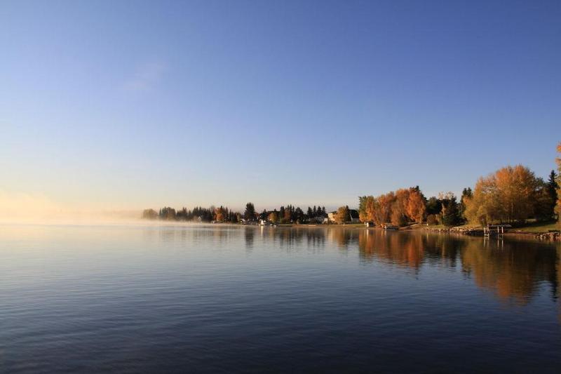 Отель Holiday Inn Express & Suites Cold Lake, An Ihg