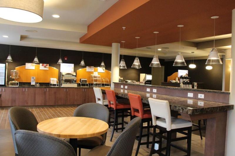 Отель Holiday Inn Express & Suites Cold Lake, An Ihg