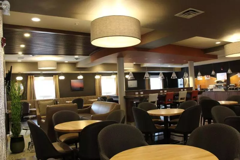 Hotel Holiday Inn Express & Suites Cold Lake, An Ihg