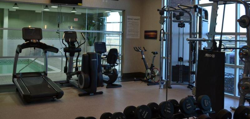 Отель Holiday Inn Express & Suites Cold Lake, An Ihg