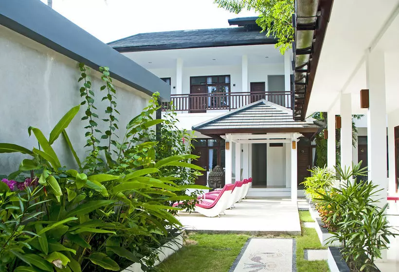 בית מלון כפרי Lombok Senggigi