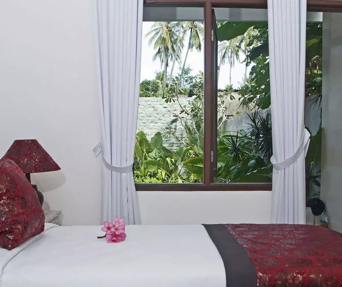 בית מלון כפרי Lombok Senggigi