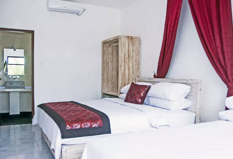 בית מלון כפרי Lombok Senggigi