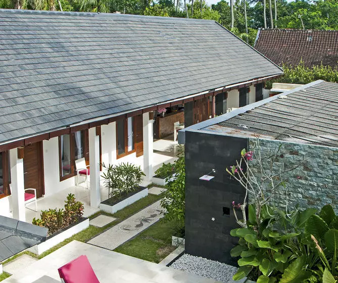 בית מלון כפרי Lombok Senggigi