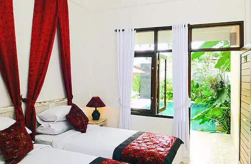 בית מלון כפרי Lombok Senggigi