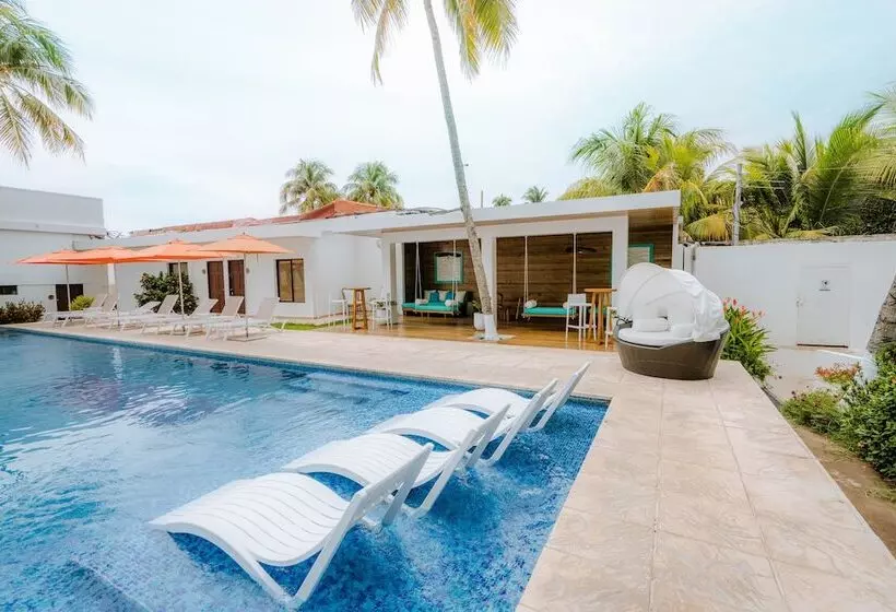 هتل Los Farallones