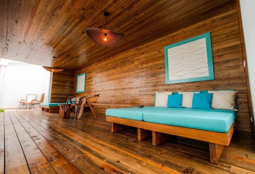 هتل Los Farallones