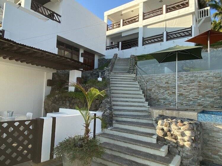 هتل Los Farallones